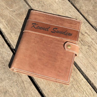 PEDIGREE / stamtavle cover i kernelæder, dansk design