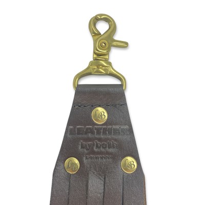 Hühnergalgen, Braun