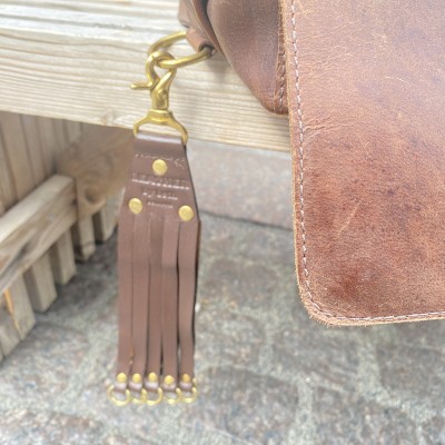 Hühnergalgen, Braun