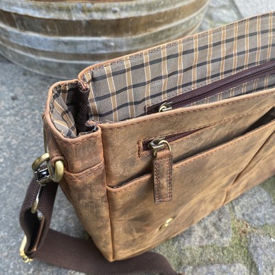 copy of BLIXEN gamebag, Crazy Horse, danish design