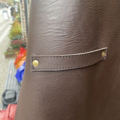 Forklæde i mørkebrun læder INTRODUKTIONS-PRIS