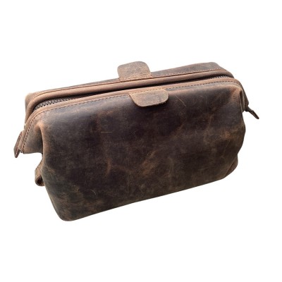 TREND toilet bag in Crazy Horse leather