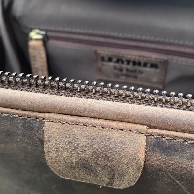 TREND toilet bag in Crazy Horse leather