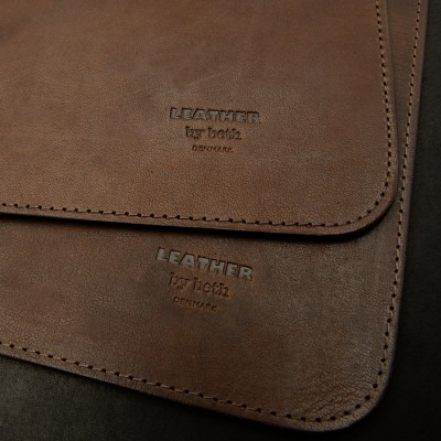 Eksklusive dækkeservietter, bordskåner i brun læder